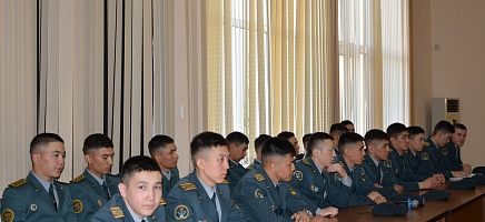«Тәуелсіз ел әскері: Міндет. Абырой. Ерлік» дөңгелек үстелі фото галереи 19