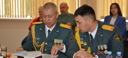 Круглый стол «Армия Независимого Казахстана: Долг. Честь. Отвага» фото галереи 14
