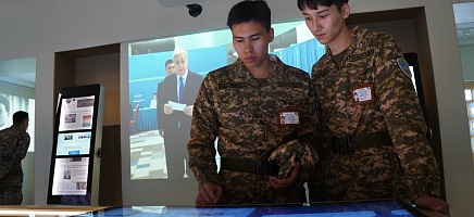 Студентам военной кафедры показали работу Архива Президента фото галереи 7